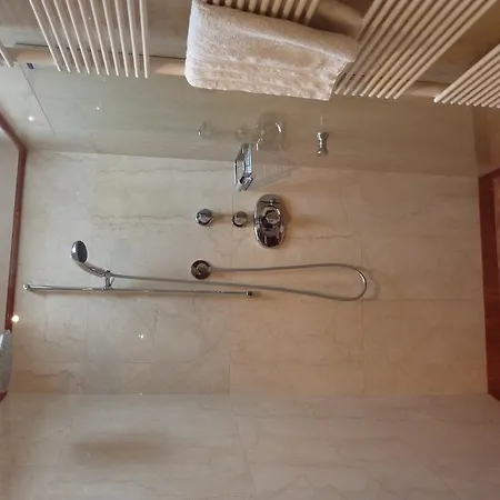 アパート Leonardo ボルツァーノ